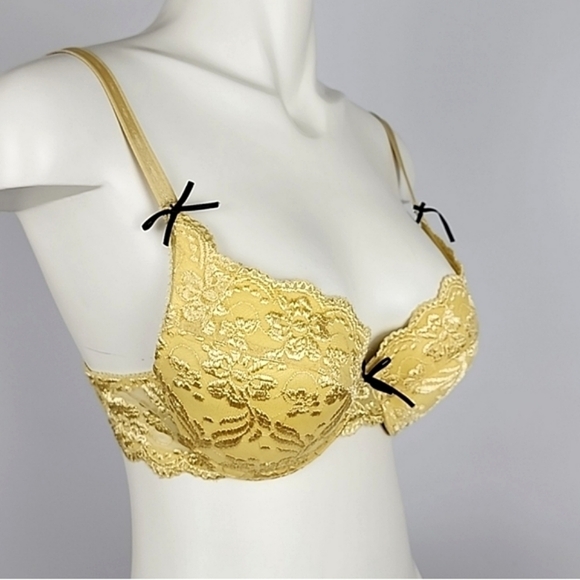 ⭐️2/ $30⭐️ La Vie en Rose Yellow Satin Lace Underwire Push Up Bra 34C - Picture 1 of 14